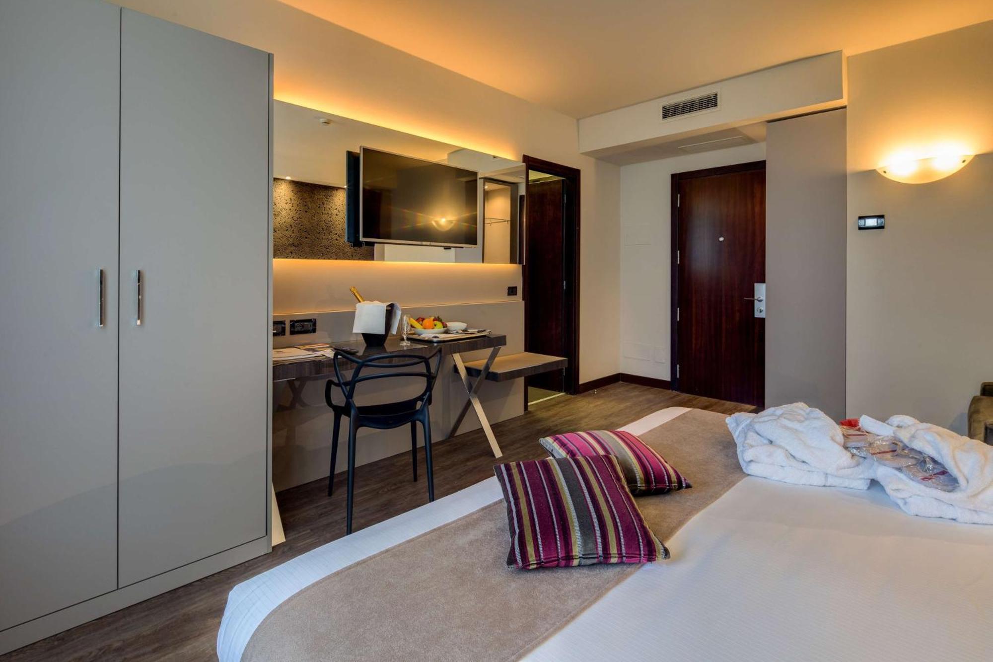 Best Western Plus Hotel Farnese Parma Kültér fotó